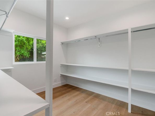 6615 Orion, Van Nuys CA 91406