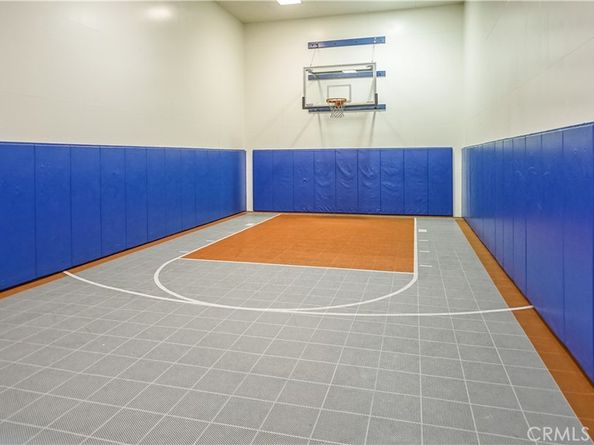 5515 Canoga 318, Woodland Hills CA 91367