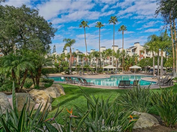 5515 Canoga 318, Woodland Hills CA 91367