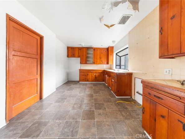 7719 Yolanda Avenue, Reseda CA 91335