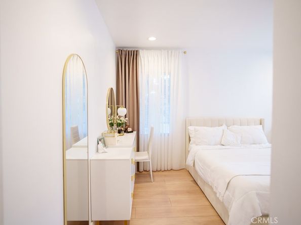 15500 Chatsworth Street, Mission Hills CA 91345