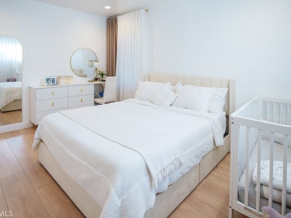 15500 Chatsworth Street, Mission Hills CA 91345