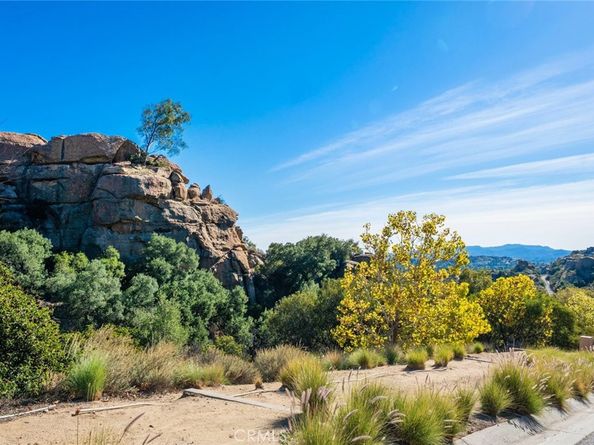 11383 Old Ranch Circle, Chatsworth CA 91311