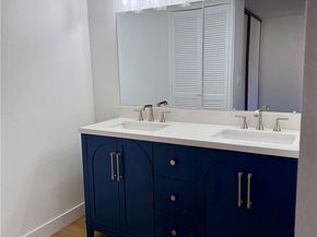 21930 Marylee 98, Woodland Hills CA 91367