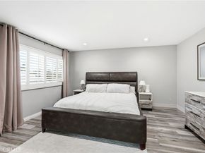 10220 Zelzah 4, Northridge CA 91325