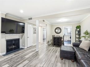 10220 Zelzah 4, Northridge CA 91325