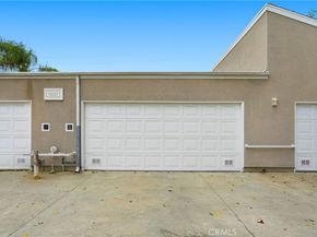 10220 Zelzah 4, Northridge CA 91325