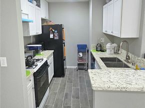 17900 Sherman Way 226, Reseda CA 91335