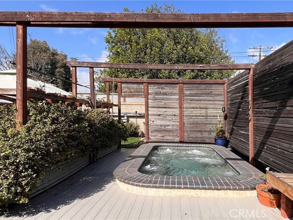 6431 E El Roble, Long Beach CA 90815