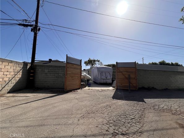6431 E El Roble, Long Beach CA 90815