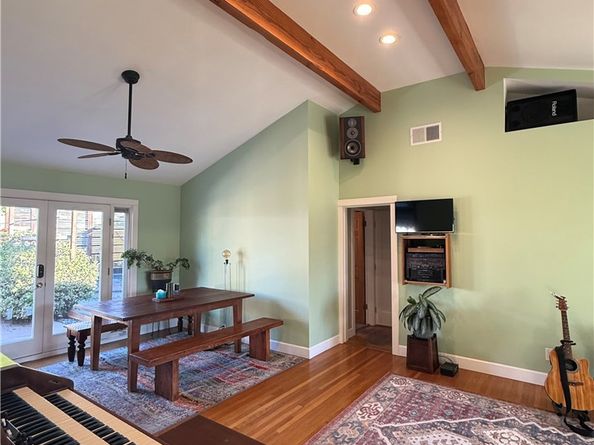 6431 E El Roble, Long Beach CA 90815