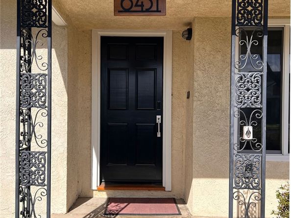 6431 E El Roble, Long Beach CA 90815