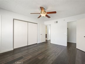 22038 Vanowen St. 215, Woodland Hills CA 91303