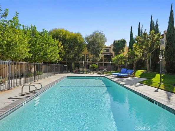 22038 Vanowen St. 215, Woodland Hills CA 91303