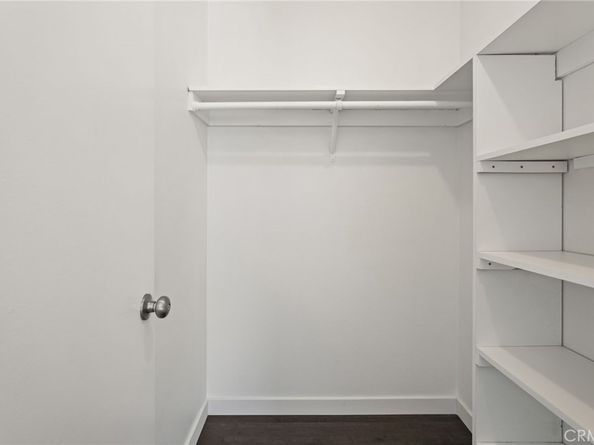 22038 Vanowen St. 215, Woodland Hills CA 91303