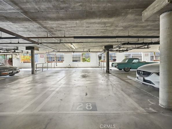 22038 Vanowen St. 215, Woodland Hills CA 91303