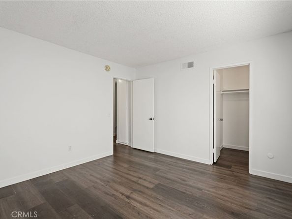 22038 Vanowen St. 215, Woodland Hills CA 91303