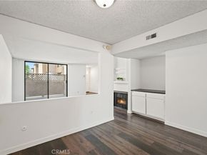 22038 Vanowen St. 215, Woodland Hills CA 91303