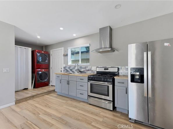 11023 Laurel Canyon Boulevard, San Fernando CA 91340