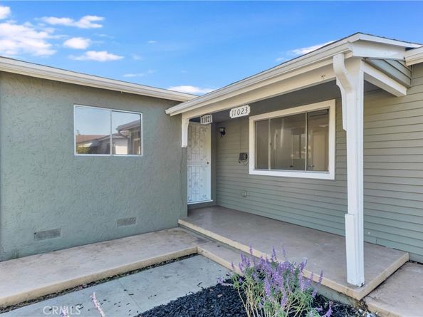 11023 Laurel Canyon Boulevard, San Fernando CA 91340