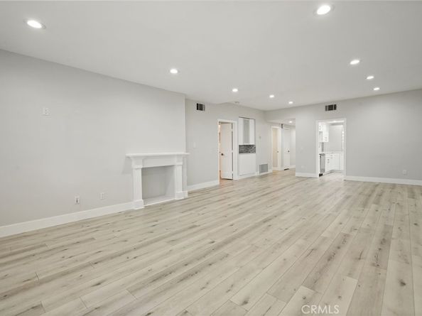 19029 Nordhoff Street 103, Northridge CA 91324