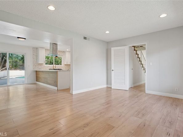 5789 Fairhaven Avenue, Woodland Hills CA 91367