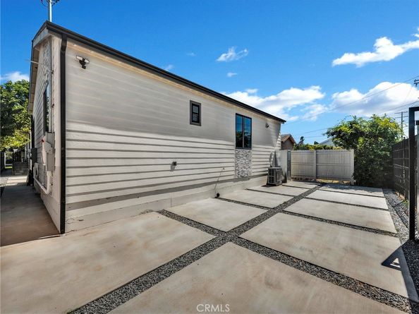 2947 Dalton, Los Angeles CA 90018