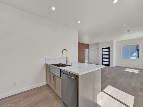 2947 Dalton, Los Angeles CA 90018