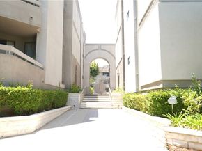 5340 Yarmouth 205, Encino CA 91316