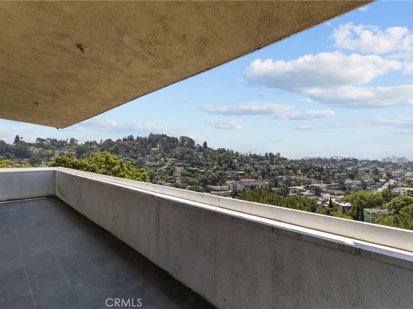 2067 Mayview Drive, Los Angeles CA 90027