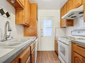 532 Rosecrans Avenue, Manhattan Beach CA 90266