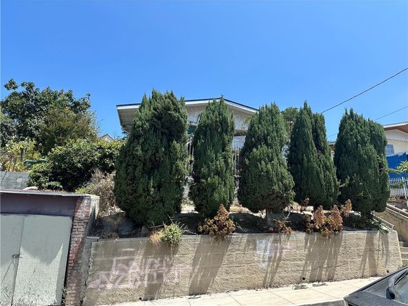 1937 Delta, Los Angeles CA 90026