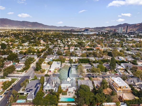 4943 Ledge Ave, Toluca Lake CA 91601
