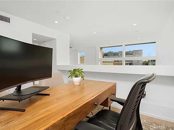 5409 W Wilshire Vista Lane, Los Angeles CA 90019