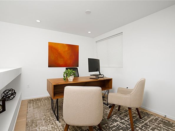 5409 W Wilshire Vista Lane, Los Angeles CA 90019