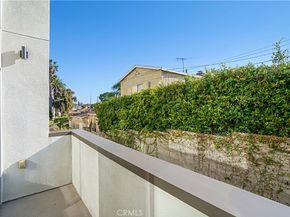 5409 W Wilshire Vista Lane, Los Angeles CA 90019