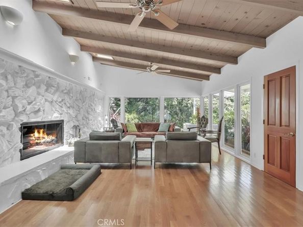 9466 Hidden Valley Place, Beverly Hills CA 90210