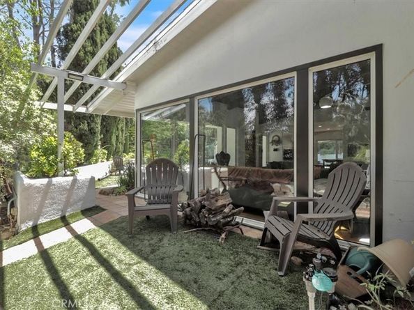 9466 Hidden Valley Place, Beverly Hills CA 90210