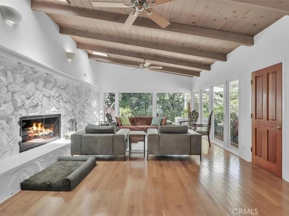 9466 Hidden Valley Place, Beverly Hills CA 90210