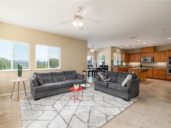 1381 W 11th Avenue, Escondido CA 92029