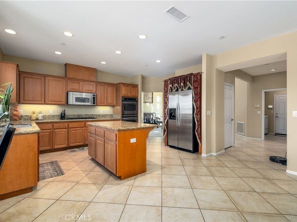 1381 W 11th Avenue, Escondido CA 92029