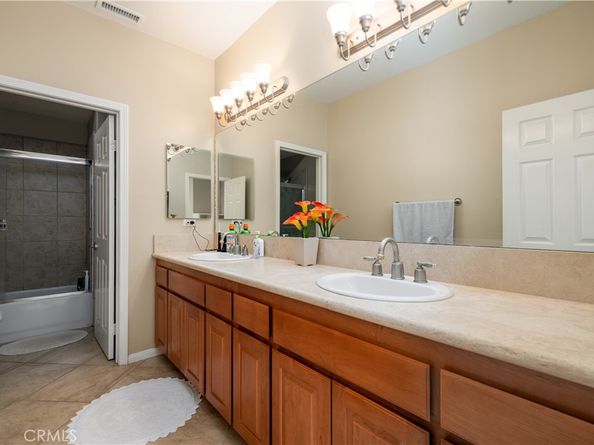1381 W 11th Avenue, Escondido CA 92029