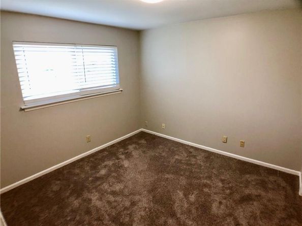 8502 Woodstone DR, Austin TX 78757