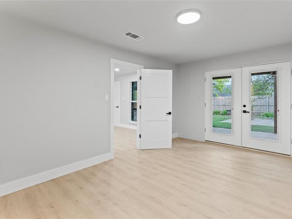 3907 Carmel DR, Austin TX 78721