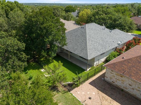 1005 Fort Davis ST, Georgetown TX 78633