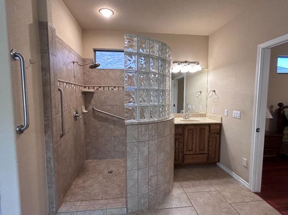 1005 Fort Davis ST, Georgetown TX 78633