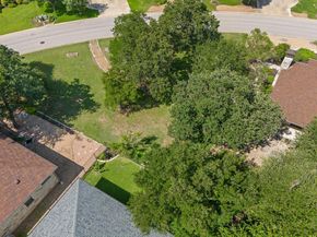1005 Fort Davis ST, Georgetown TX 78633