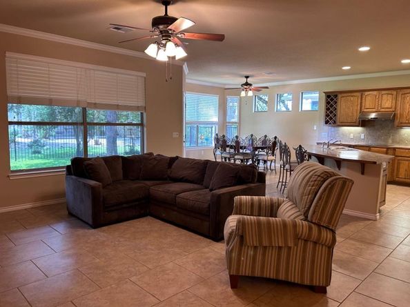 1005 Fort Davis ST, Georgetown TX 78633
