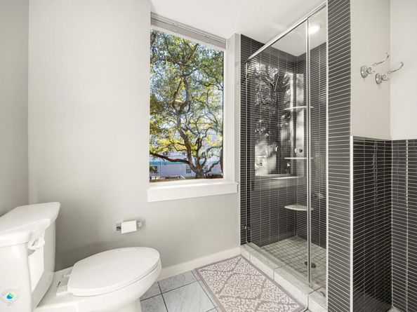 2003 Wilson ST 5, Austin TX 78704