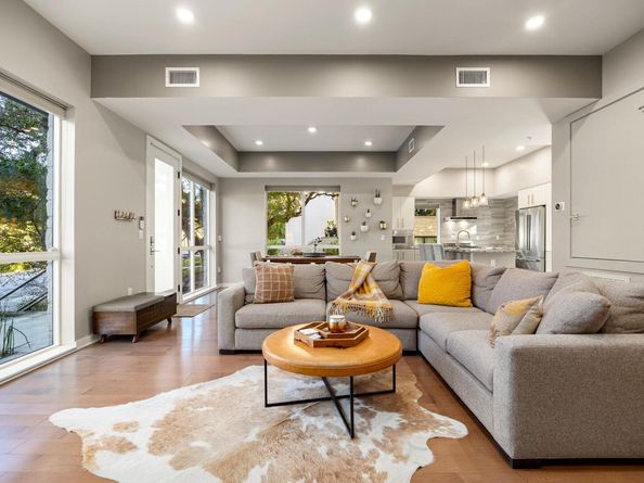 2003 Wilson ST 5, Austin TX 78704